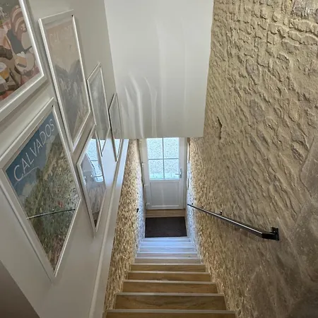 Du Bessin Bed & Breakfast *